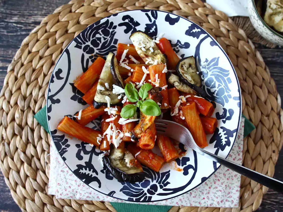 Pasta alla Norma, el delicioso plato siciliano de pasta con berenjena - foto 3