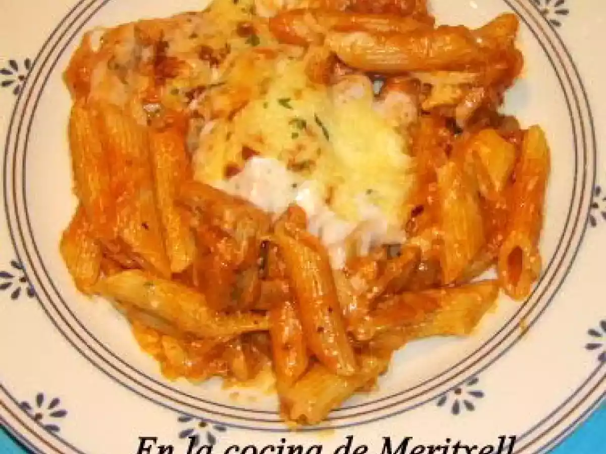 Pasta con atún y bechamel