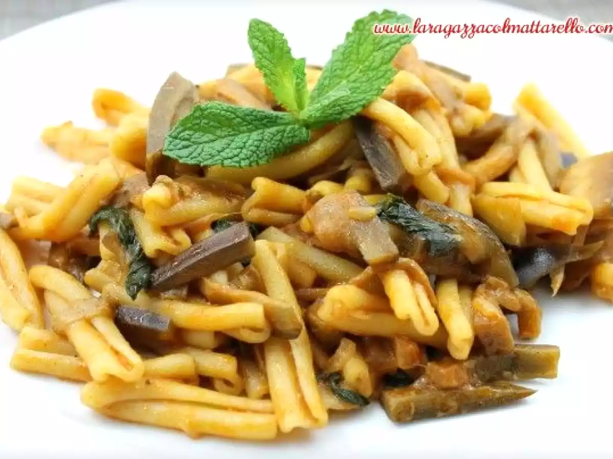 Pasta con berenjena y menta