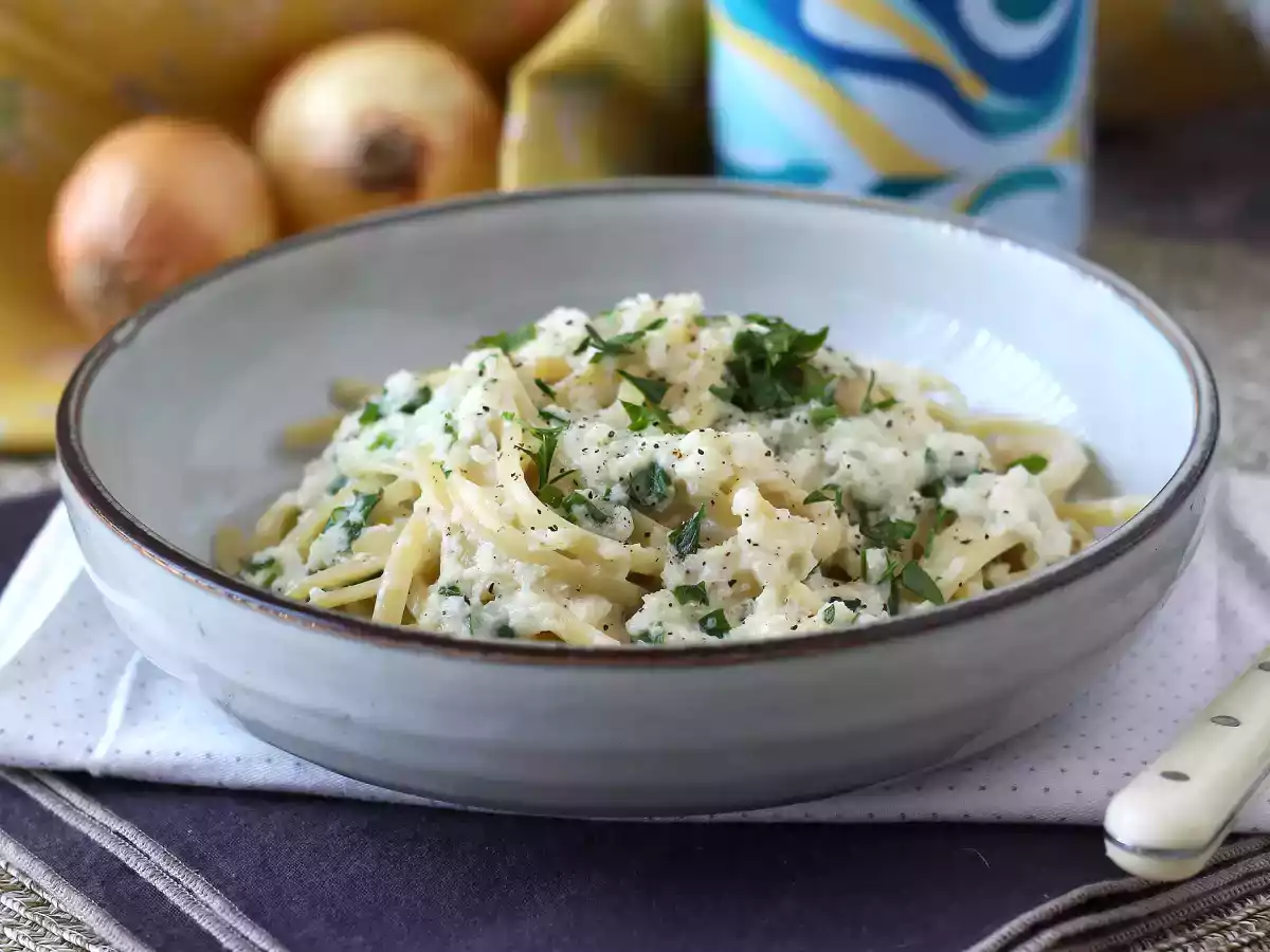 Pasta con crema de cebolla, una receta fácil y económica - foto 3