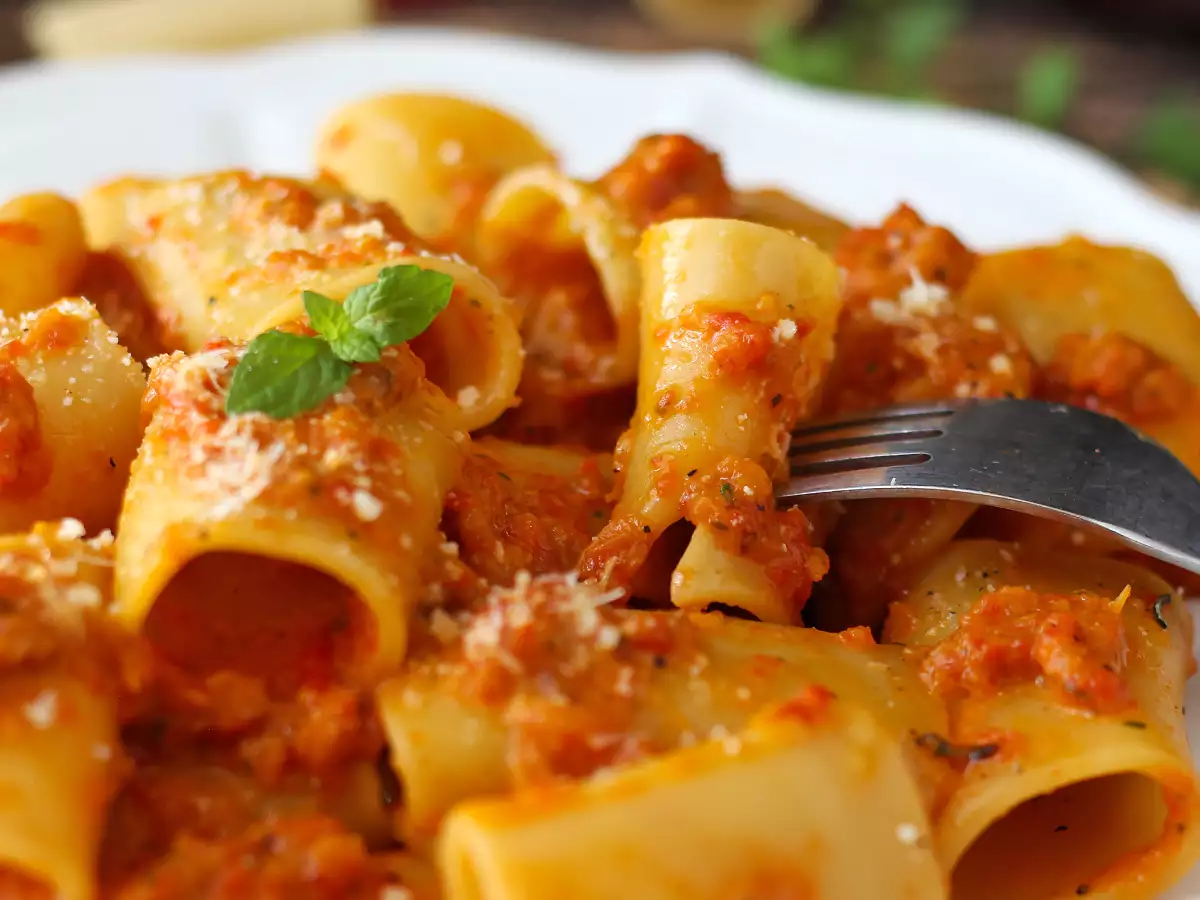Pasta con pimientos y menta: cremosa y aromática - foto 3