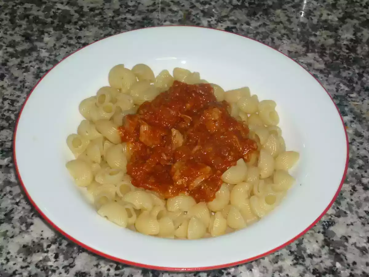 Pasta con Salsa de Atún