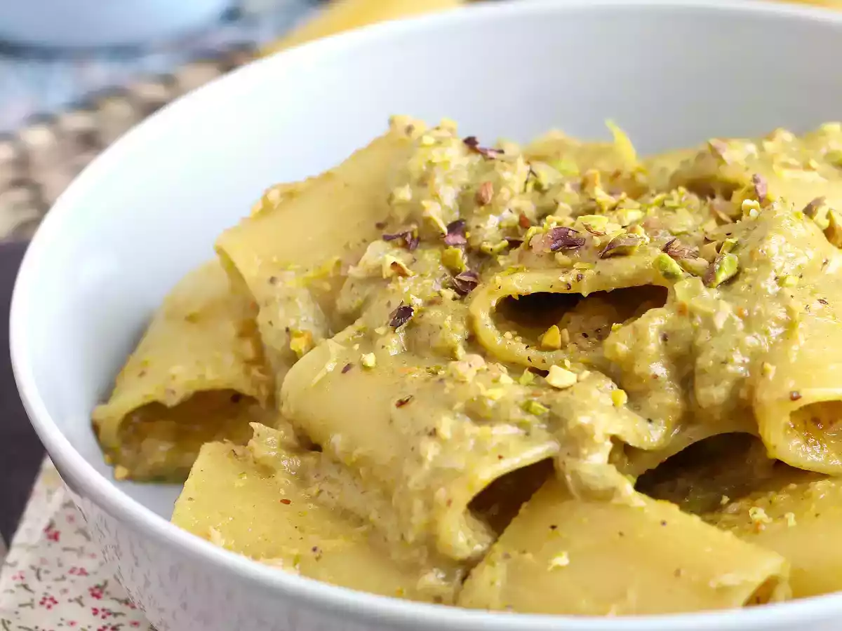 Pasta con una estupenda salsa de atún, pistachos y limón - foto 2