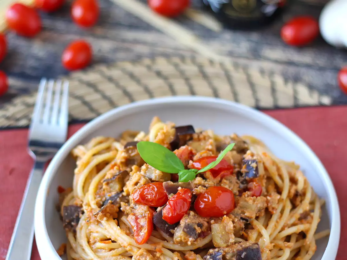 Pasta cremosa con berenjena asada y tomates cherry, sin nata - foto 6