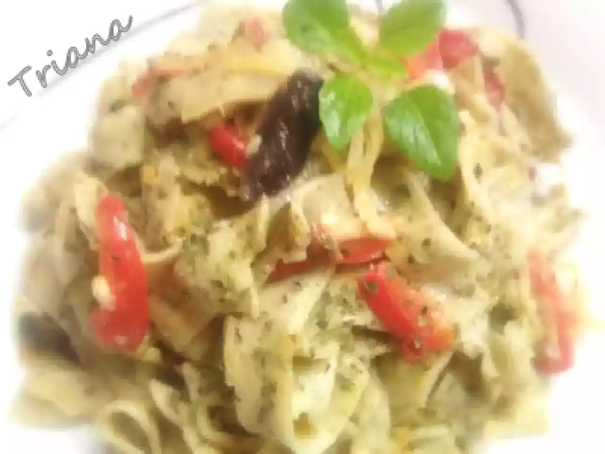 Pasta de ajo del oso a la crema con verduras y setas - foto 3