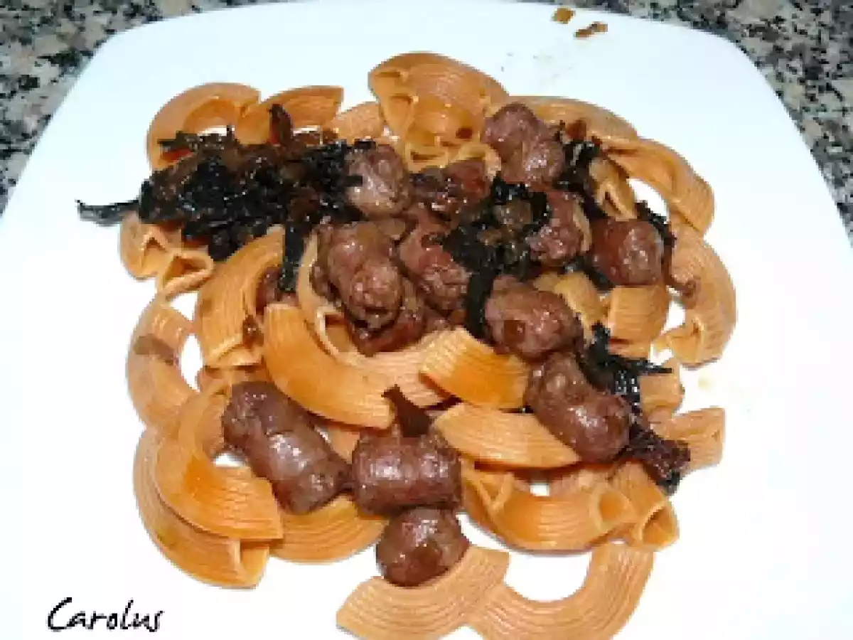 Pasta fresca con setas y salchichas - foto 2