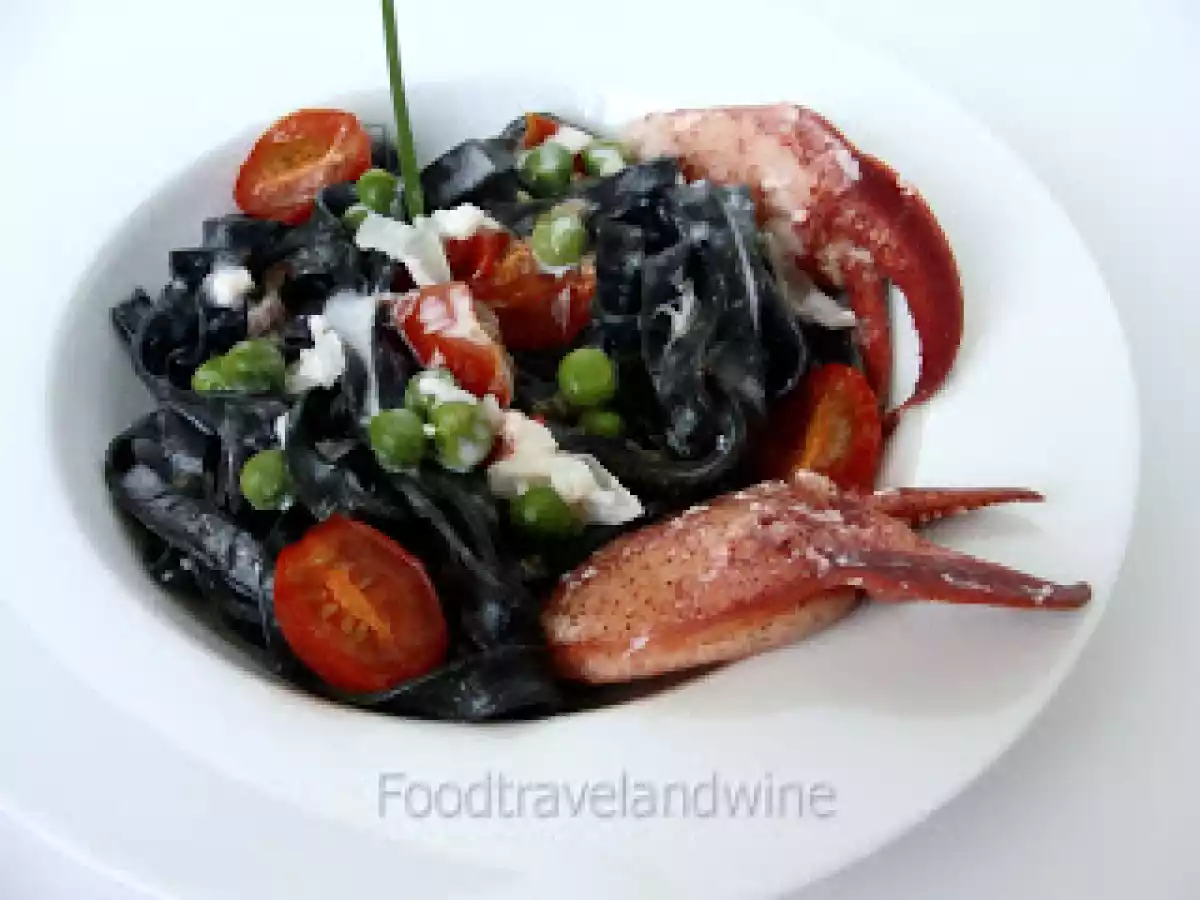 Pasta Nero di Seppia con Salsa de Champana y Bogavante - foto 2