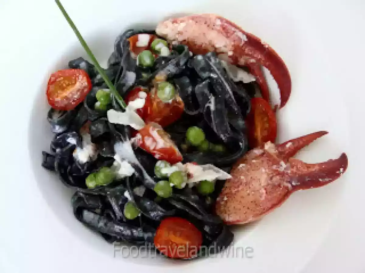 Pasta Nero di Seppia con Salsa de Champana y Bogavante - foto 3