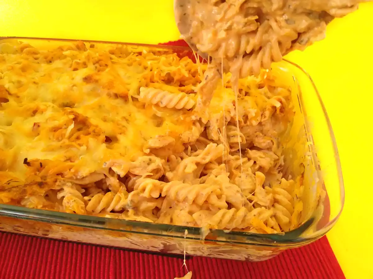 Pasta picante con pollo y gratinada con queso - foto 2
