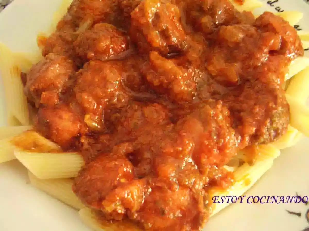 Pasta picante con salchichas - foto 2