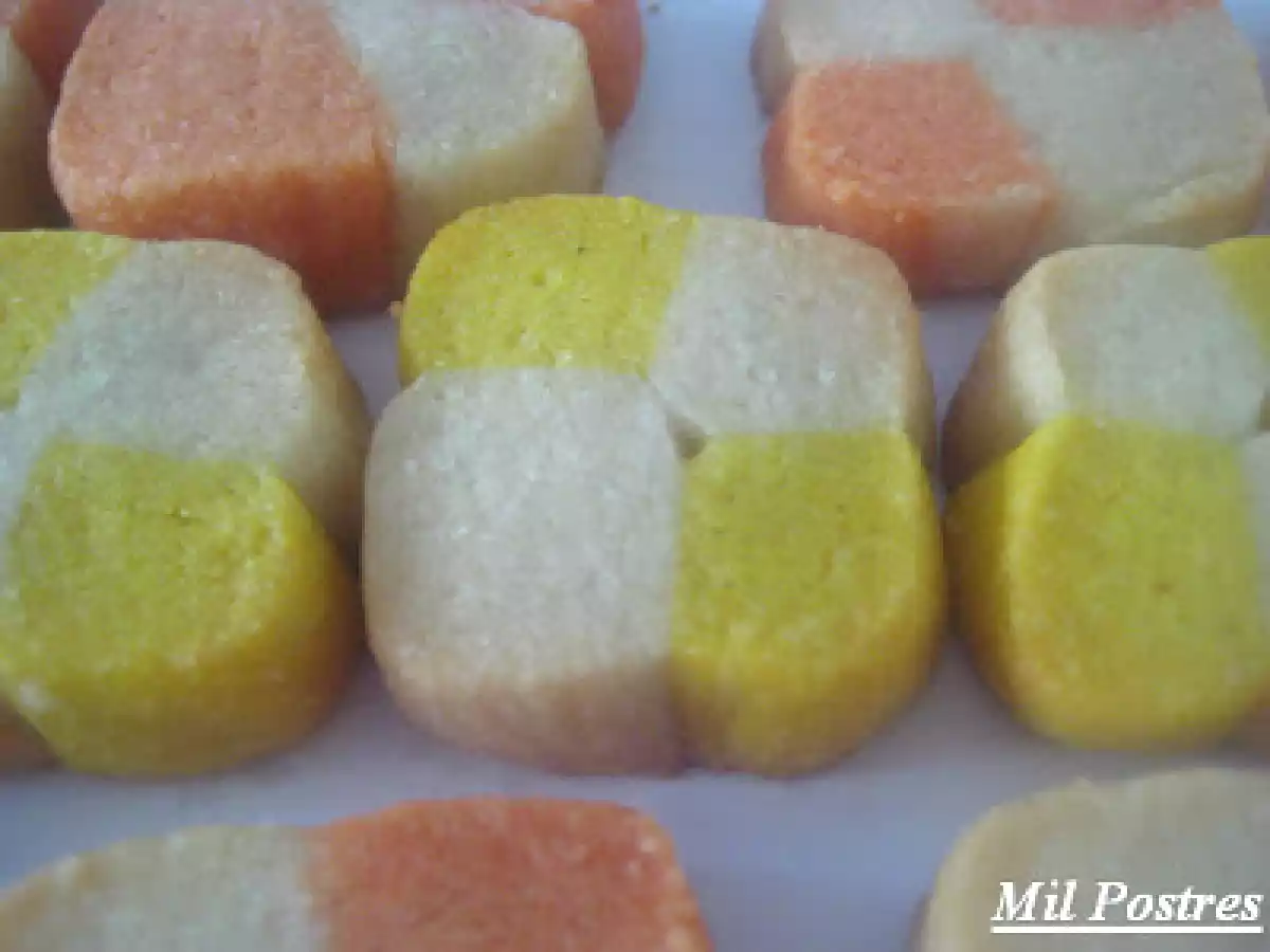 Pastas damero. Con restos de masa de galletas de colores - foto 2