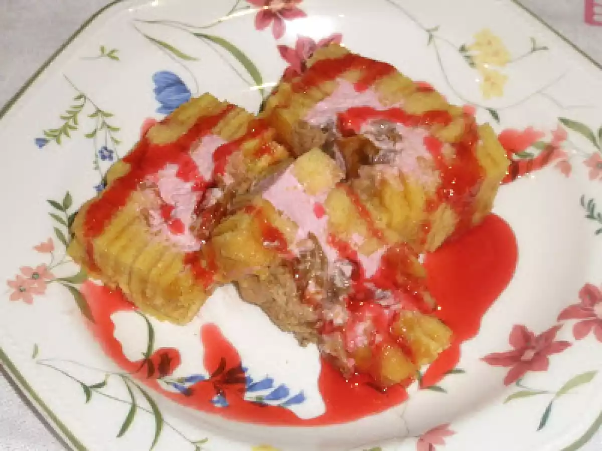 PASTEL CON CREMA DE QUESO, FRAMBUESA Y MERMELADA DE DATILES CON KUMQUAT - foto 2