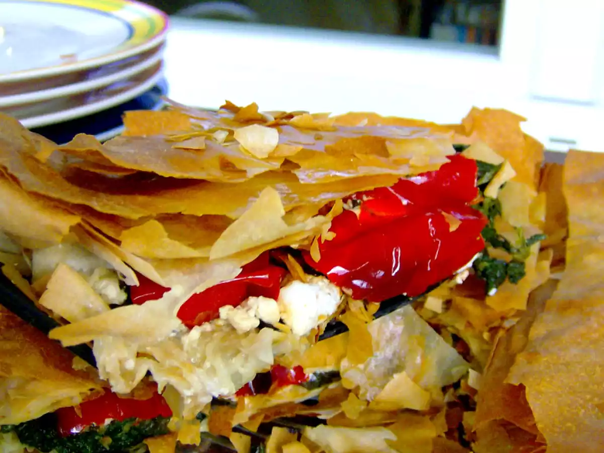 Pastel con masa filo casera