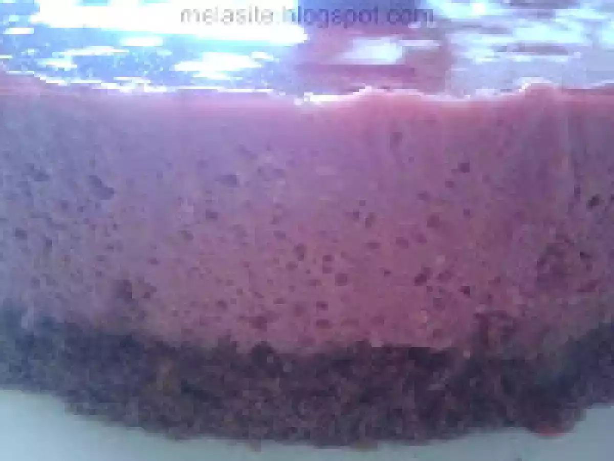 PASTEL CREMOSO DE FRESAS