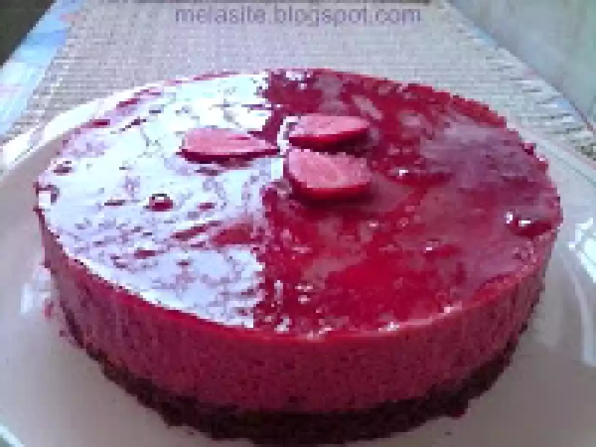 PASTEL CREMOSO DE FRESAS - foto 2