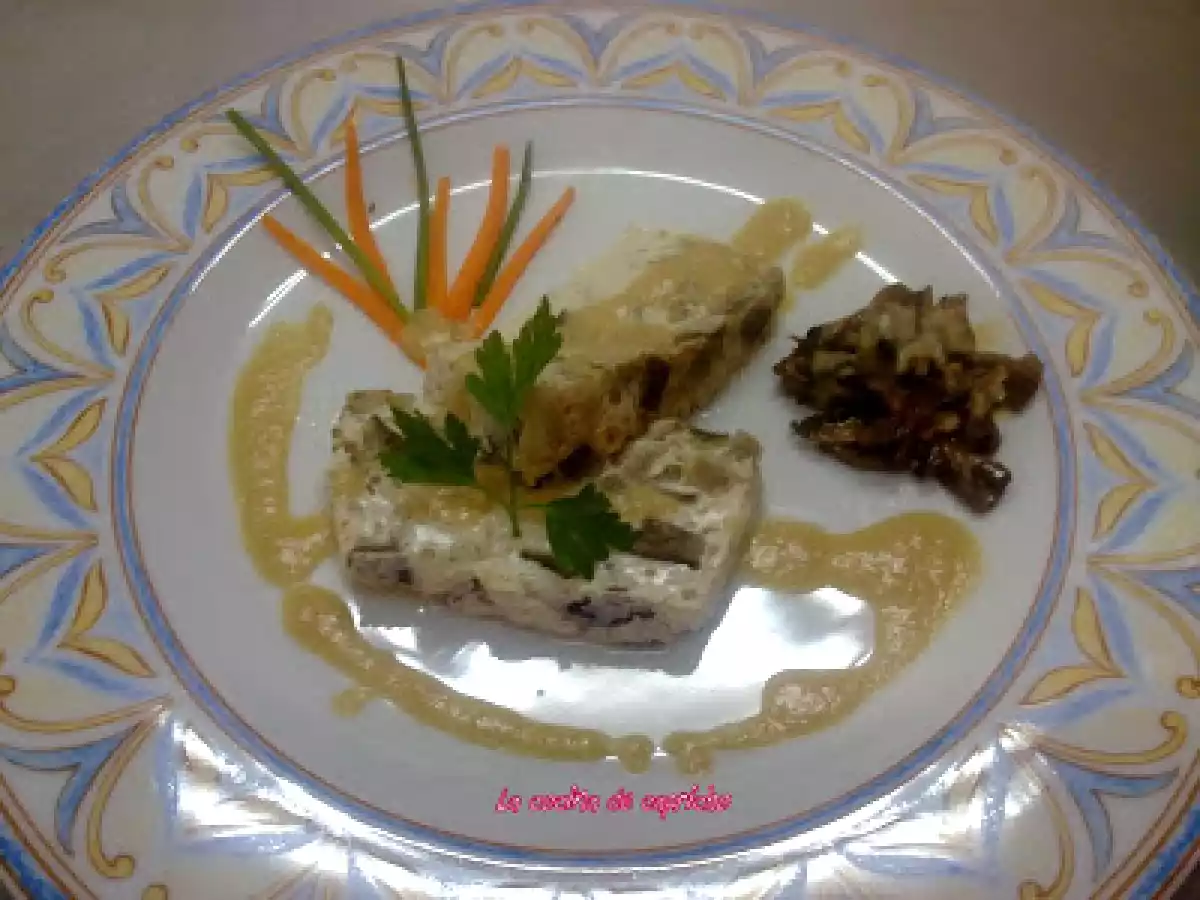Pastel de berenjena con salsa de boletus
