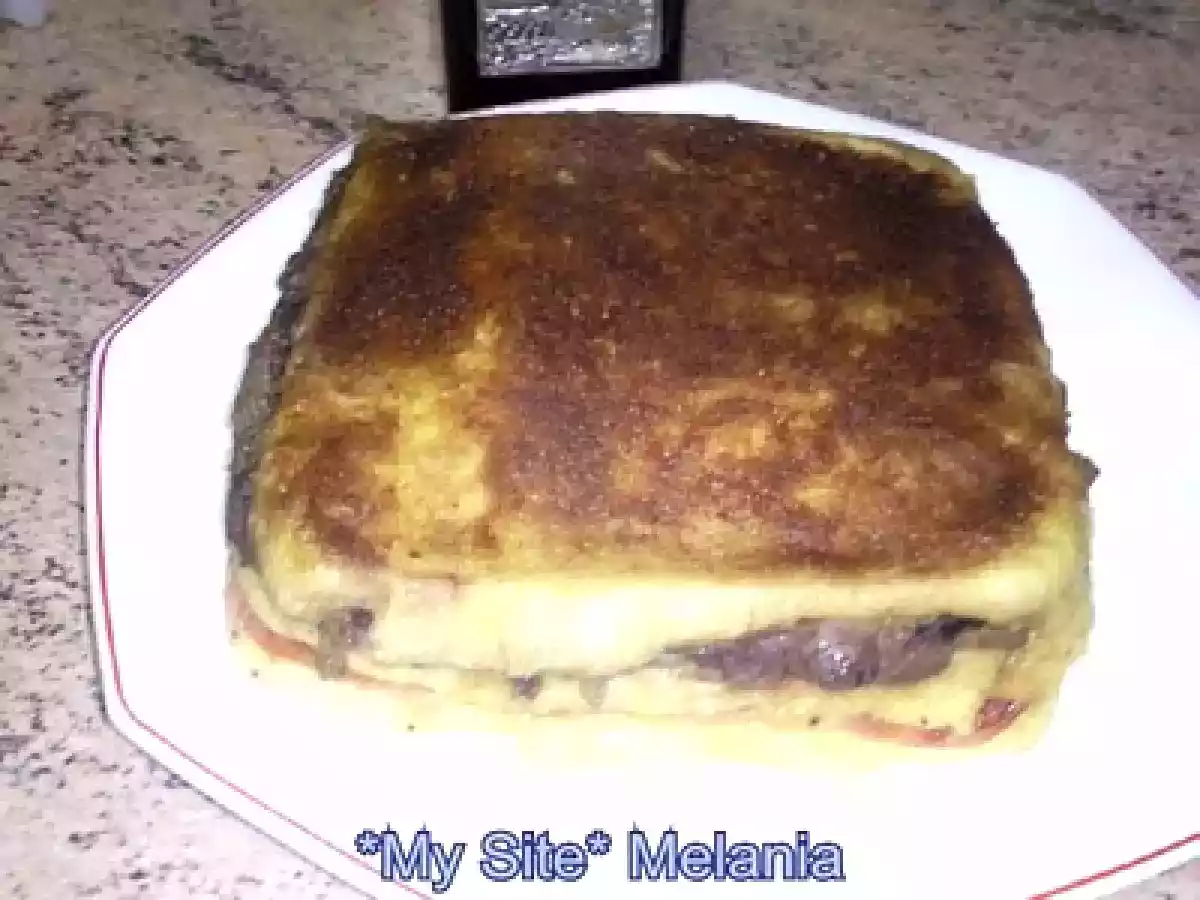 Pastel de berenjenas, york y queso - foto 2