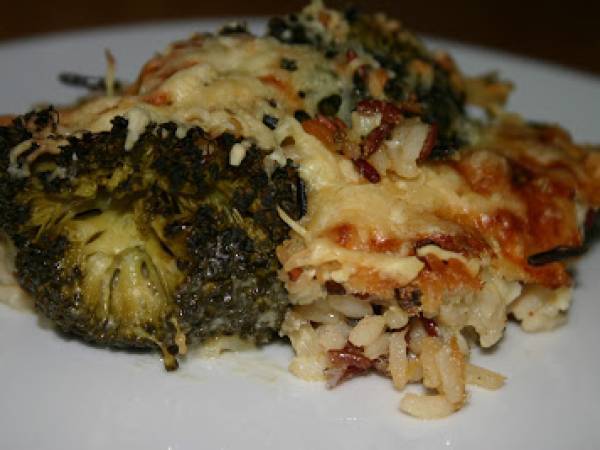 Pastel de brócoli y arroz al queso.