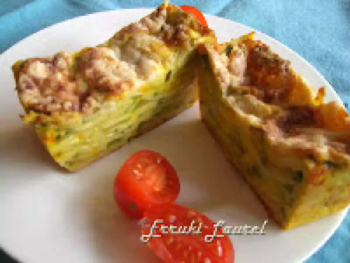 Pastel de calabacín al azafrán y queso - foto 3