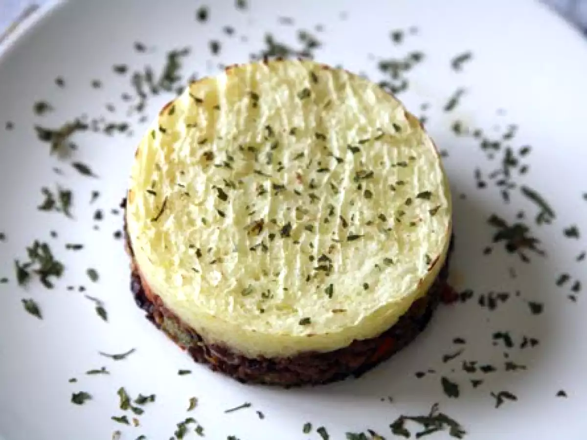 Pastel de carne con pasas y patata - foto 2