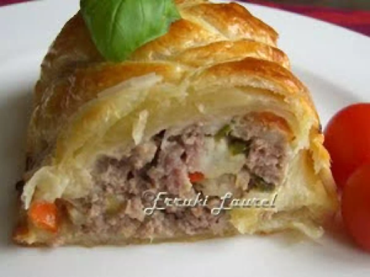 Pastel de carne en hojaldre - foto 2