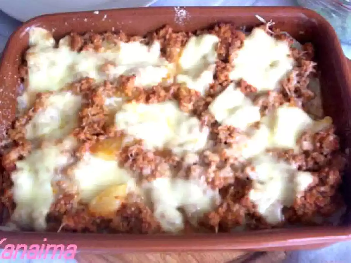 Pastel de carne molida y papas al gratén