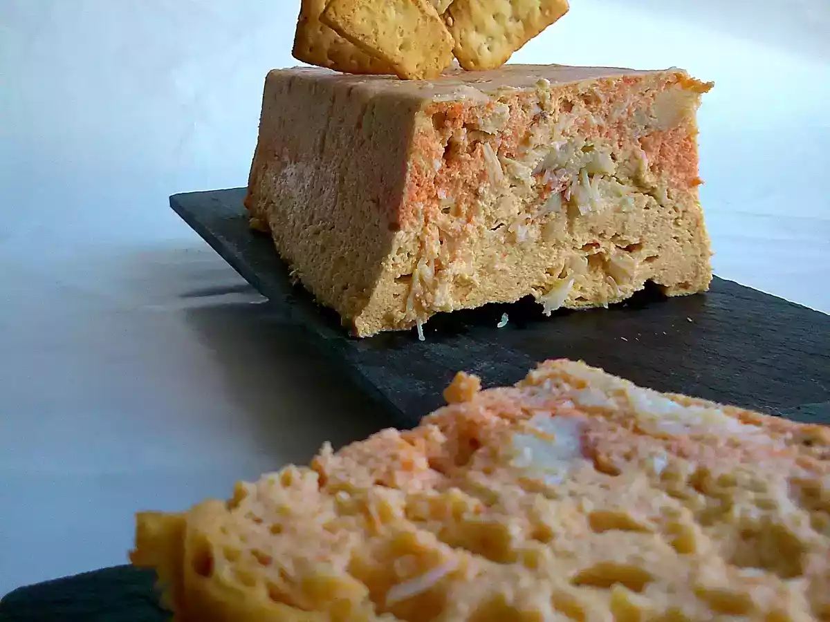 Pastel de centollo de buey de mar o ñocla
