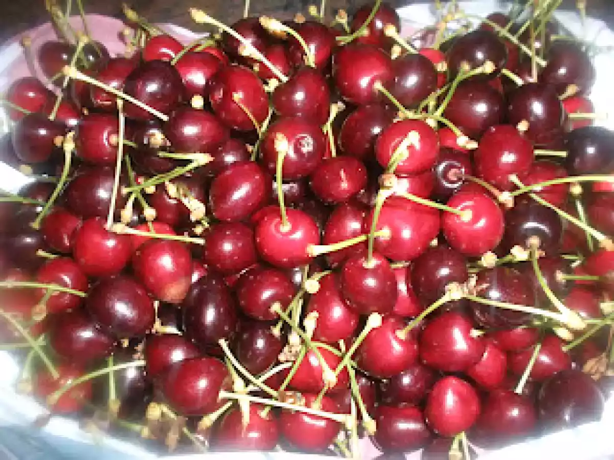Pastel de cerezas y crema de vainilla - foto 6