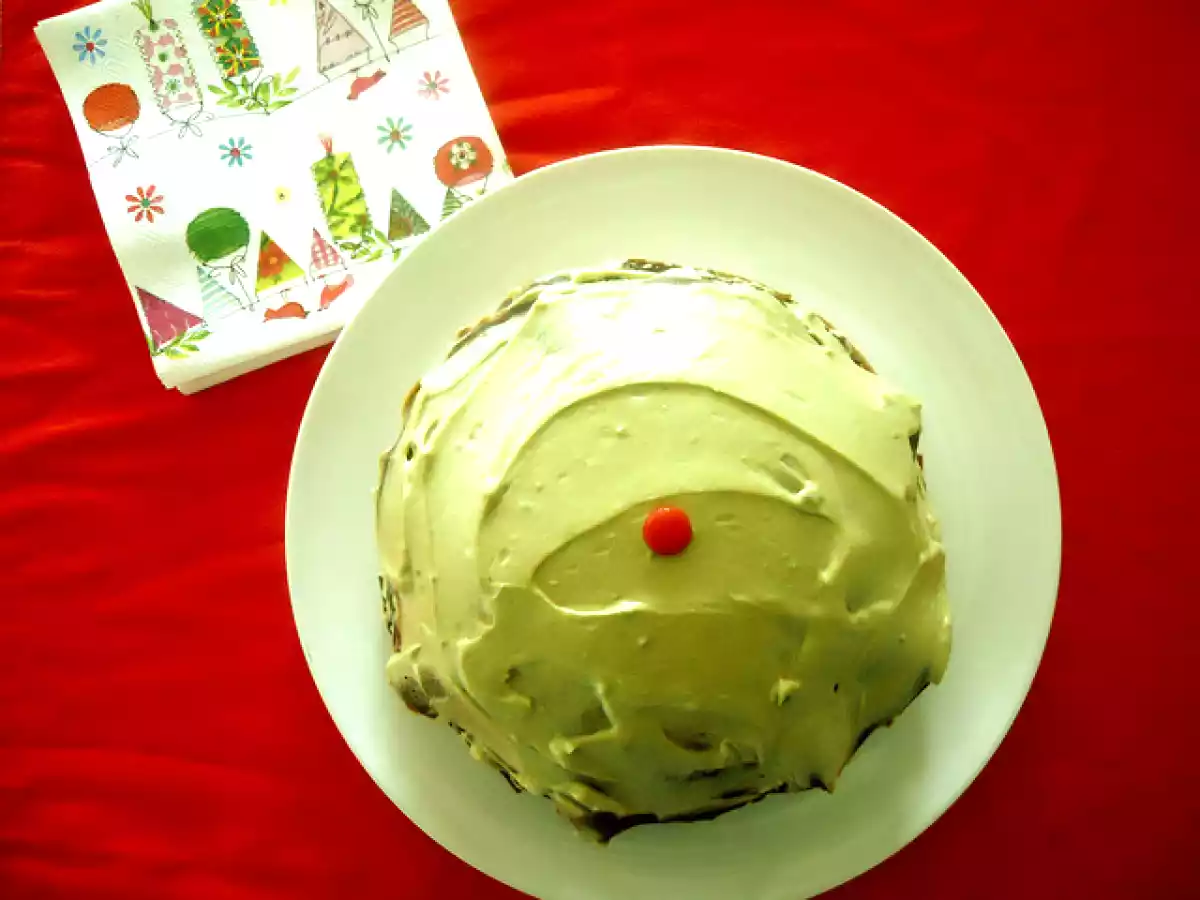 Pastel de crepes de chocolate con crema de té verde matcha