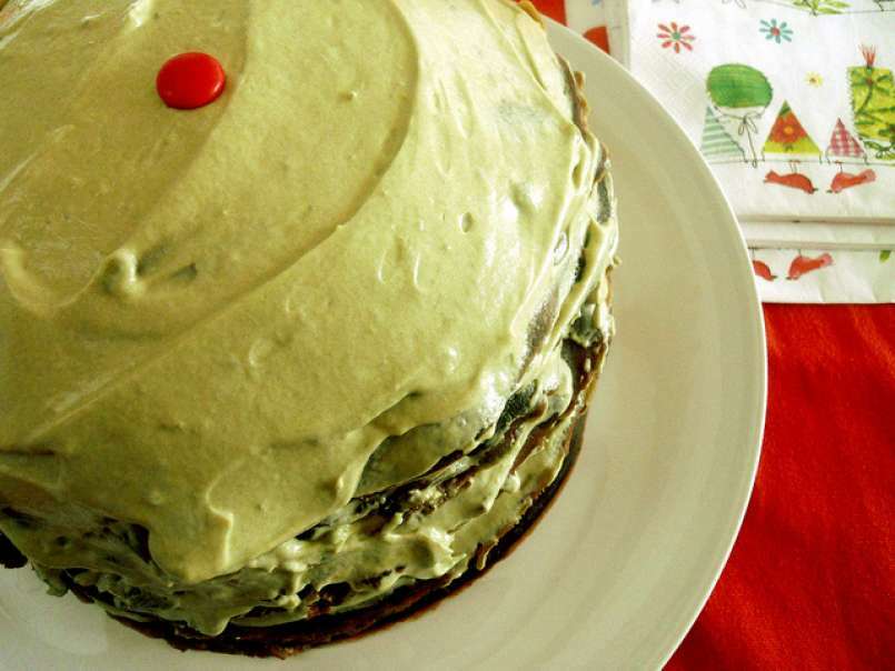 Pastel de crepes de chocolate con crema de té verde matcha - foto 2