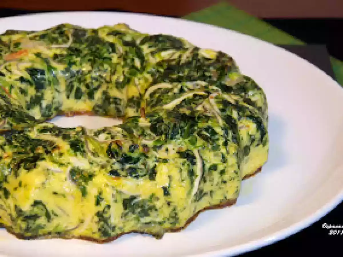Pastel de espinacas, gulas y gambas
