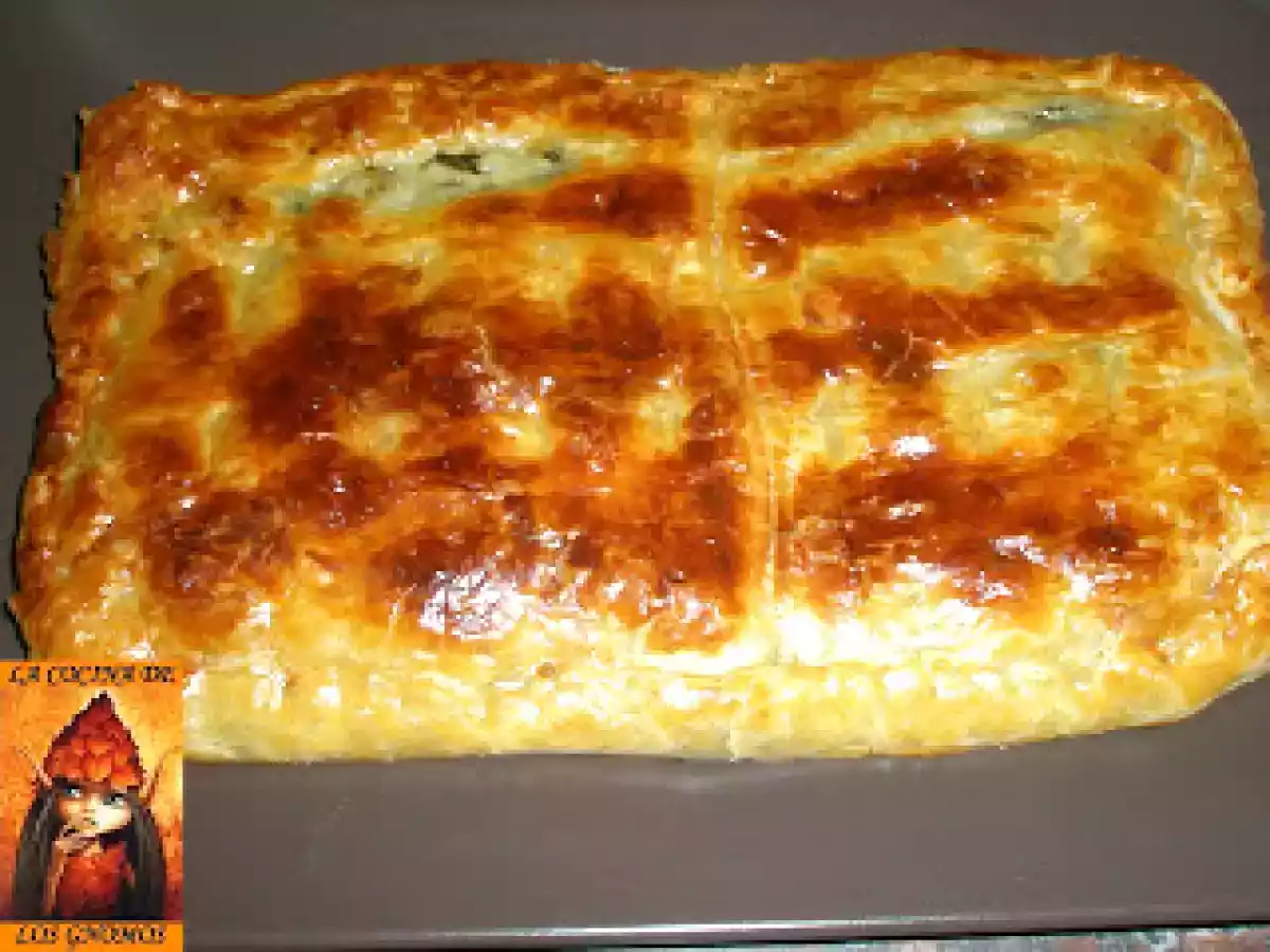 PASTEL DE HOJALDRE CON ACELGAS Y QUESO
