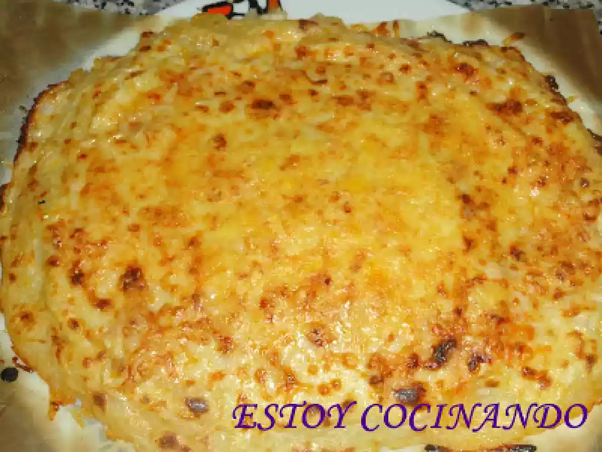 Pastel de patatas con bonito y bechamel con tostas daveiga - foto 3