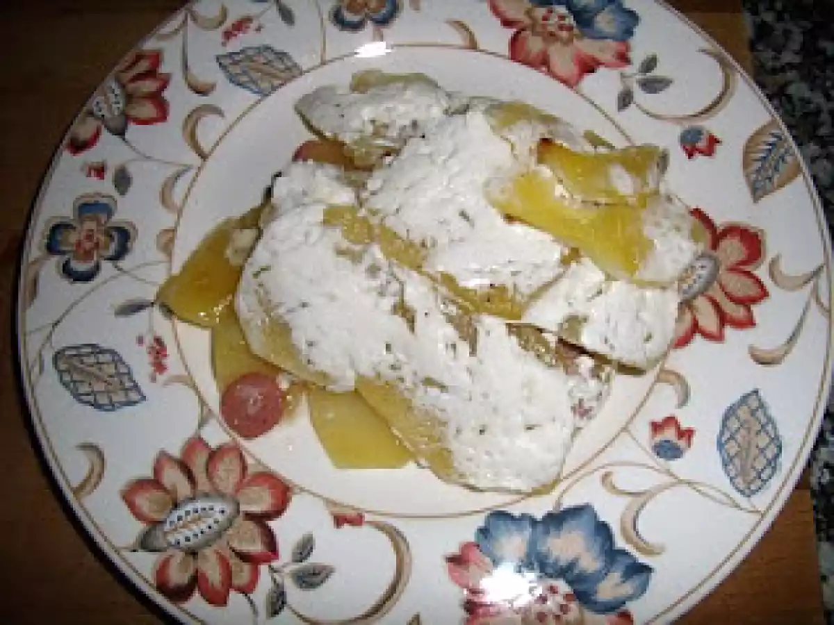 PASTEL DE PATATAS Y SALCHICHAS AL QUESO - foto 2