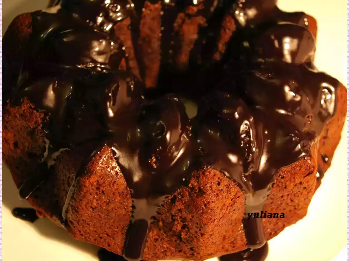 Pastel de plátanos con semillas y chocolate