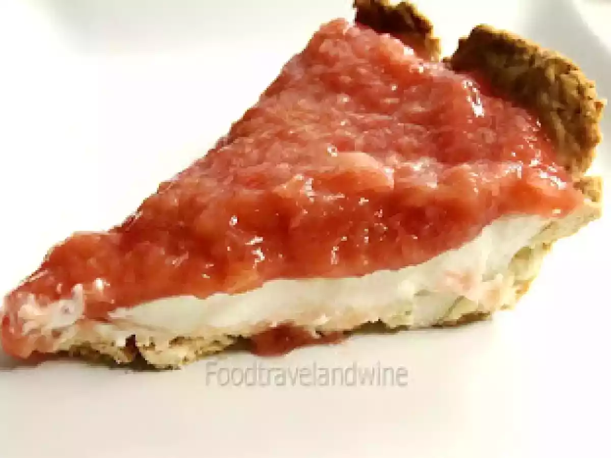Pastel de ruibarbo y queso mascarpone