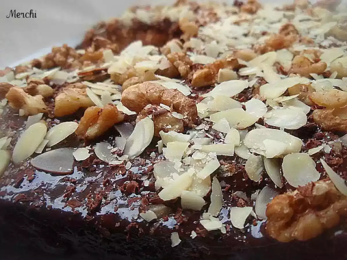 Pastel de zanahoría con frutos secos y chocolate - foto 2