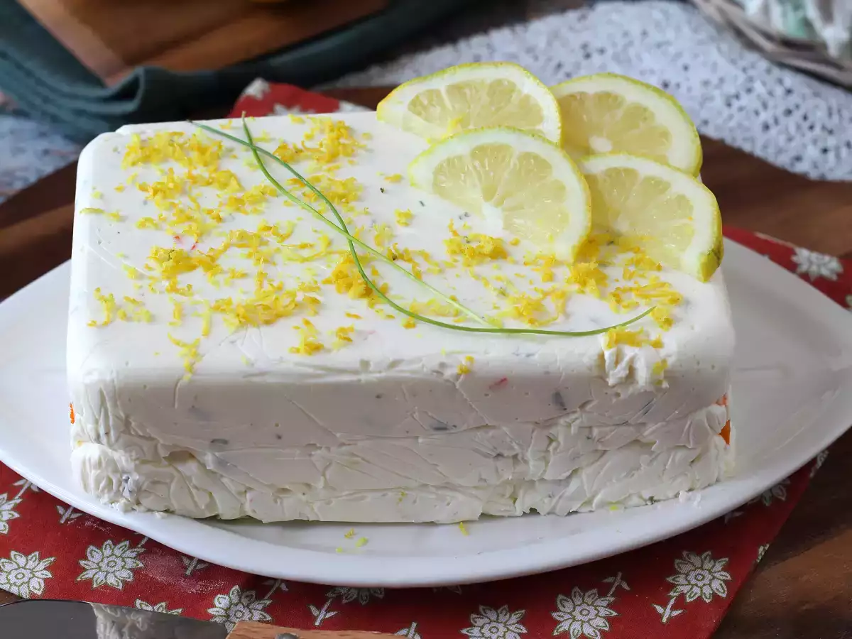 Pastel frío de palitos de cangrejo: un entrante fácil y sin horno para cualquier ocasión - foto 4