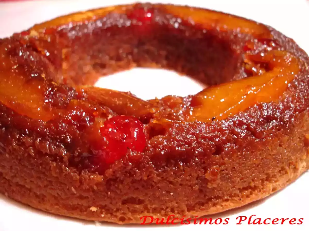 Pastel invertido de mango