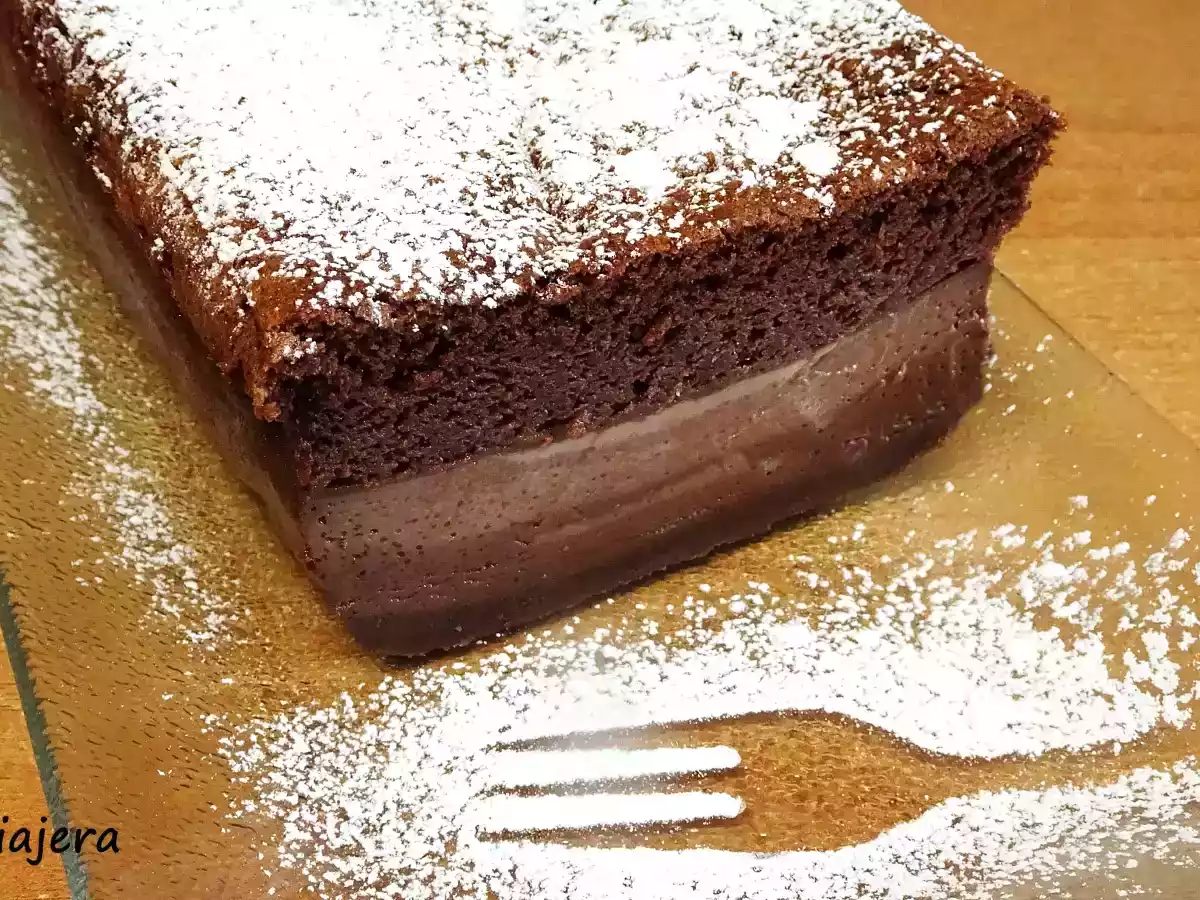 Pastel mágico o inteligente de chocolate
