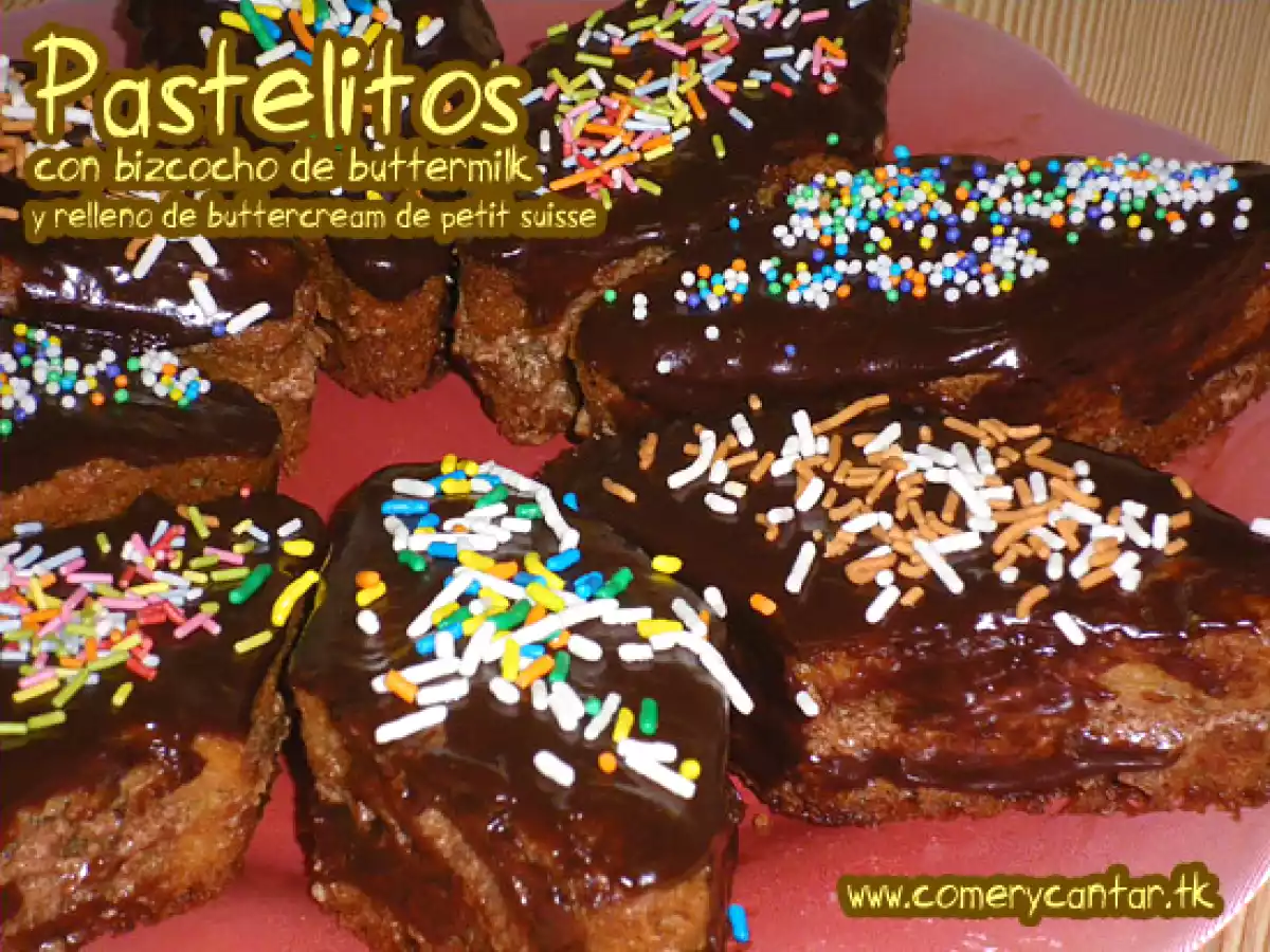Pastelitos con bizcocho de buttermilk y relleno de buttercream de petitsuise