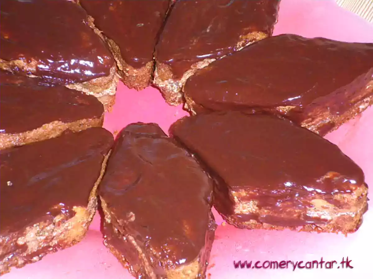 Pastelitos con bizcocho de buttermilk y relleno de buttercream de petitsuise - foto 3