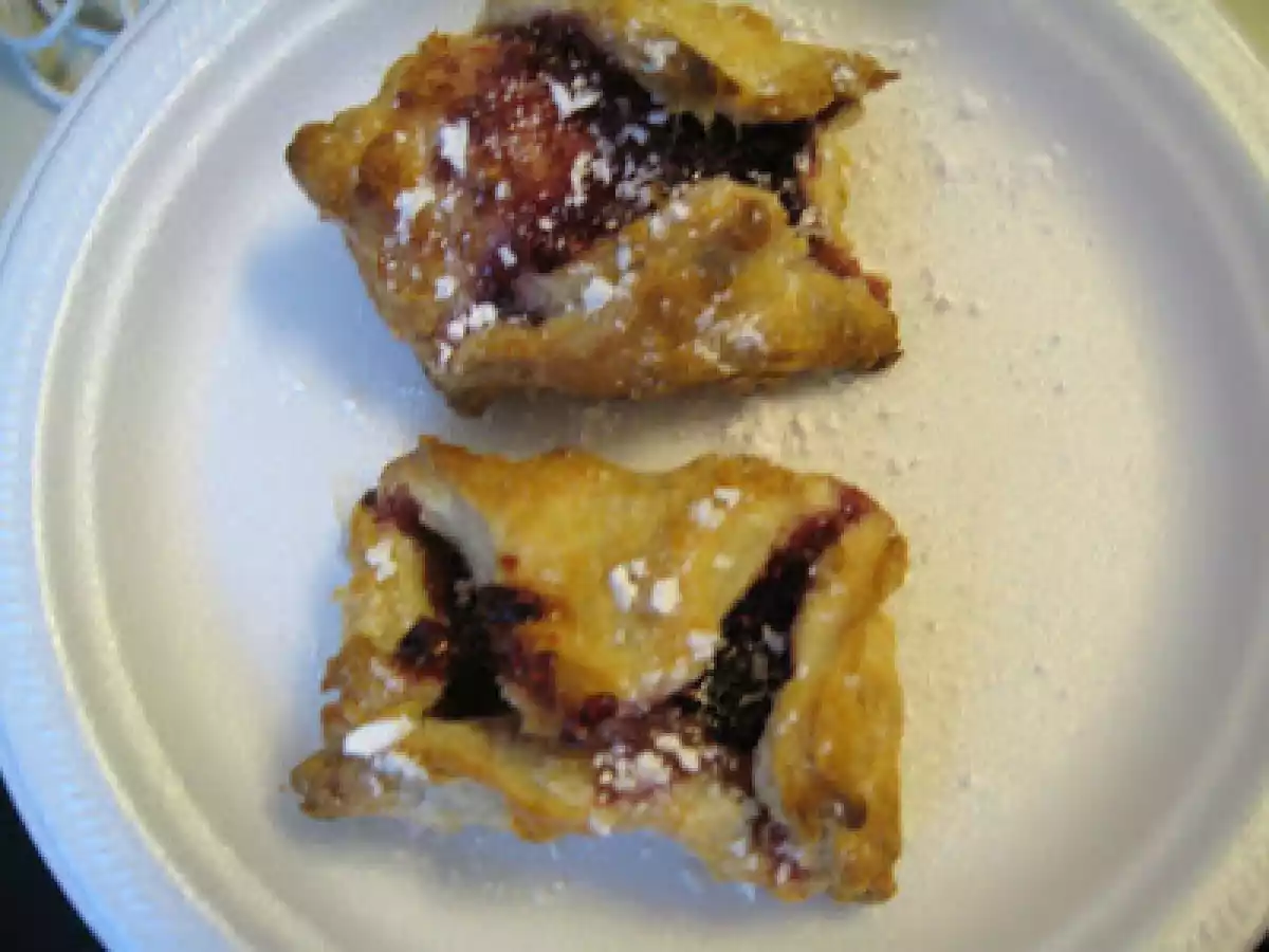 Pastelitos de hojaldre con mermelada de fresas.... - foto 2