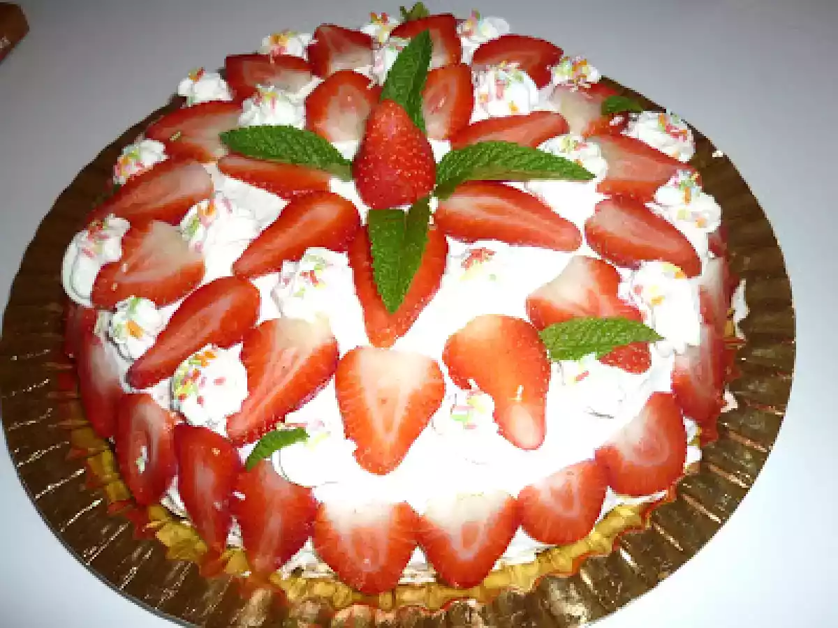 Pastís de maduixes amb nata