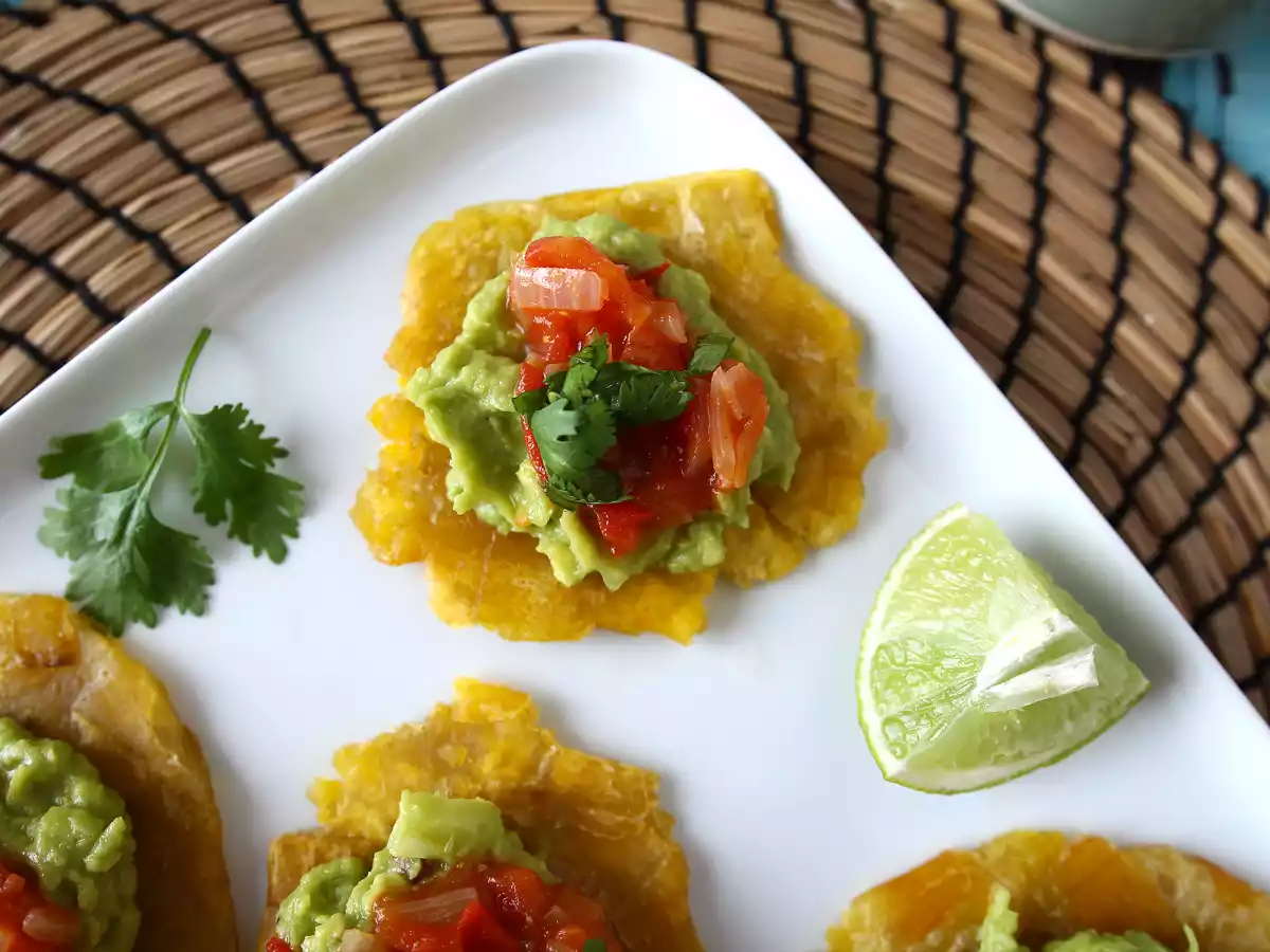 Patacones con hogao y guacamole, ¡un viaje a la cocina latinoamericana! - foto 3