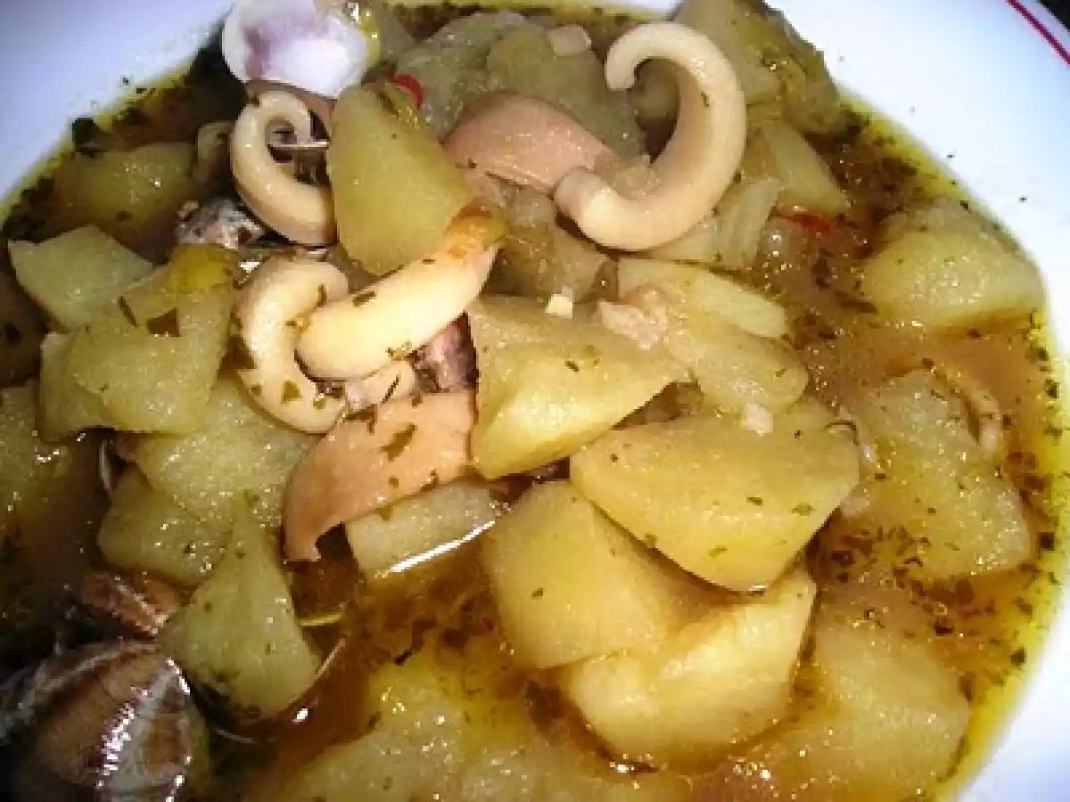 Patatas a la marinera con toques de enamorada