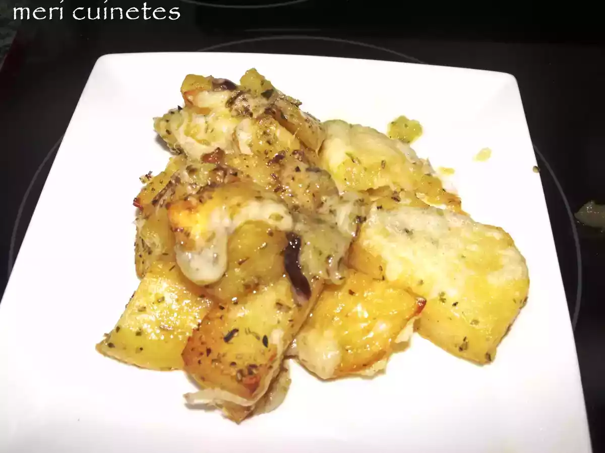 Patatas al horno con oregano y romero gratinadas al horno