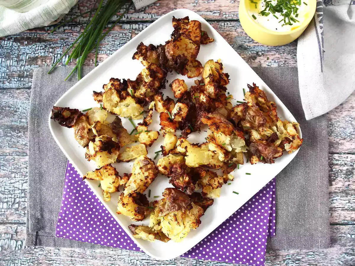 Patatas aplastadas crujientes (Smashed potatoes) en freidora de aire