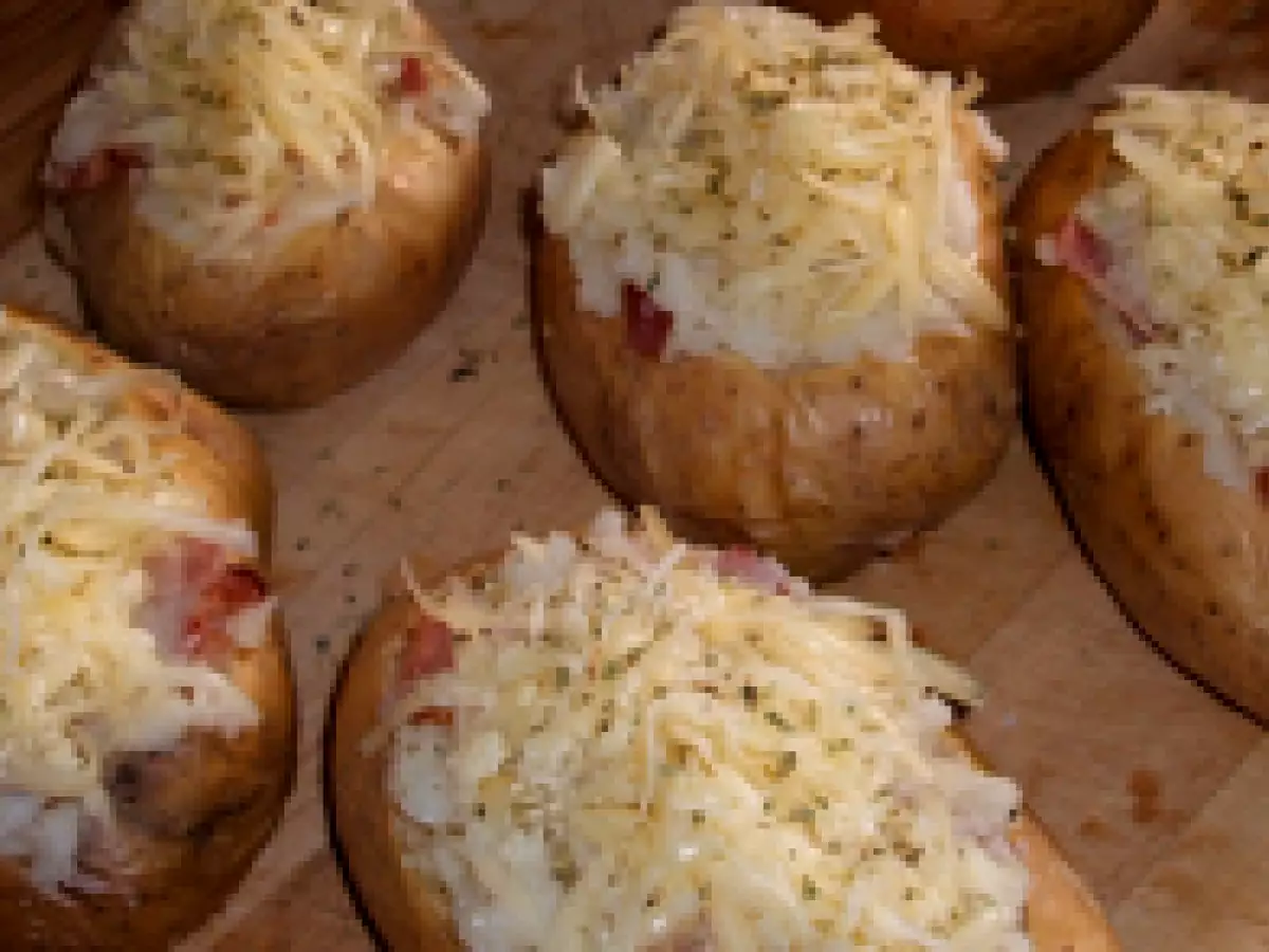 Patatas asadas rellenas y gratinadas - foto 2