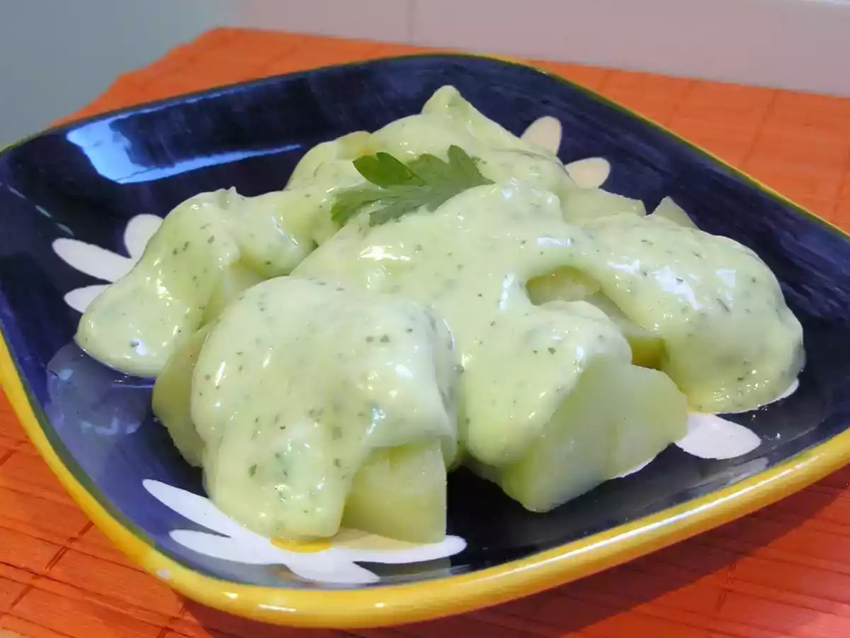 Patatas con Alioli casero